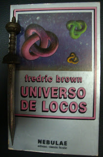 Portada del libro Universo de locos, de Fredric Brown