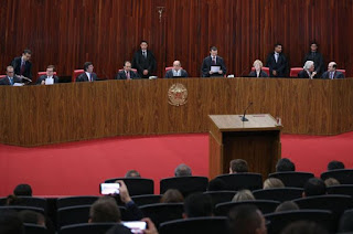 http://vnoticia.com.br/noticia/1595-tse-rejeita-questoes-preliminares-no-julgamento-da-chapa-dilma-temer