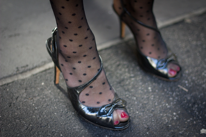 How to wear open-toed shoes with tights - Fashionmylegs : The tights and  hosiery blog