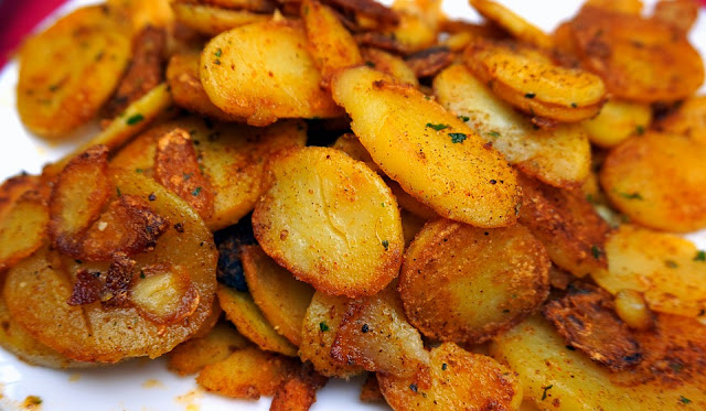 Bratkartoffeln – Khoai tây áp chảo