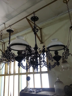 lampu gantung antik kuno mahal