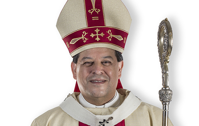 Ingresan en El Salvador al Arzobispo de Yucatán