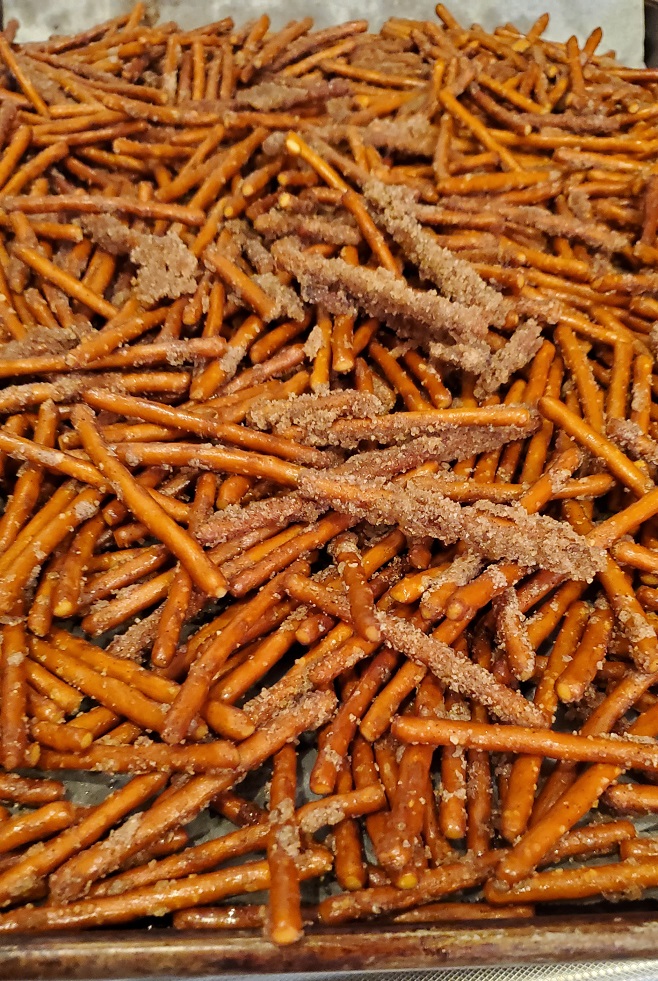 coated pretzels with cinnamon and sugar