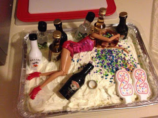 Fotos de humor - torta de barbie peda