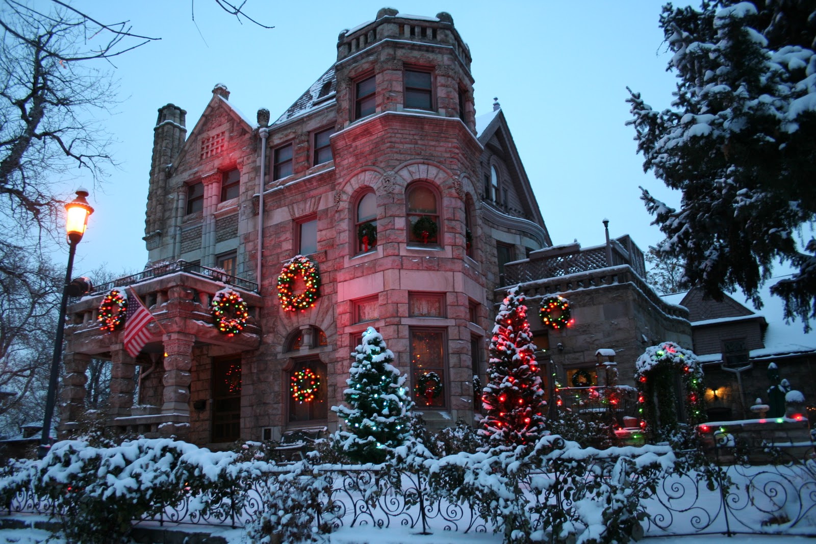 Castle Marne Bed and Breakfast: Celebrate the Holidays 