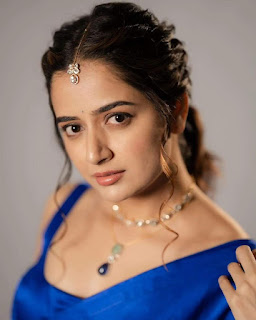 Ashika Ranganath latest saree stills, images, mobile wallpapers