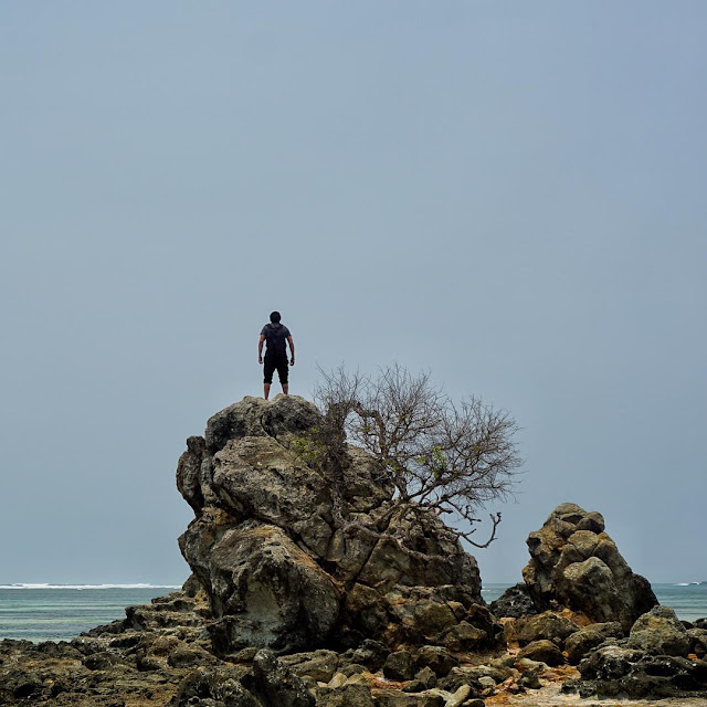 foto pemandangan pantai kuta lombok