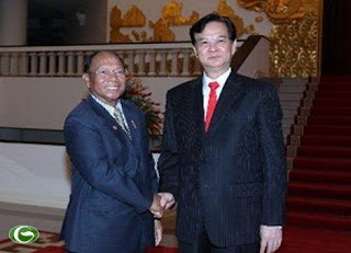 Thủ tướng Nguyễn Tấn Dũng tiếp Chủ tịch Quốc hội Campuchia Samdech Heng Samrin sang thăm hữu nghị chính thức Việt Nam. 