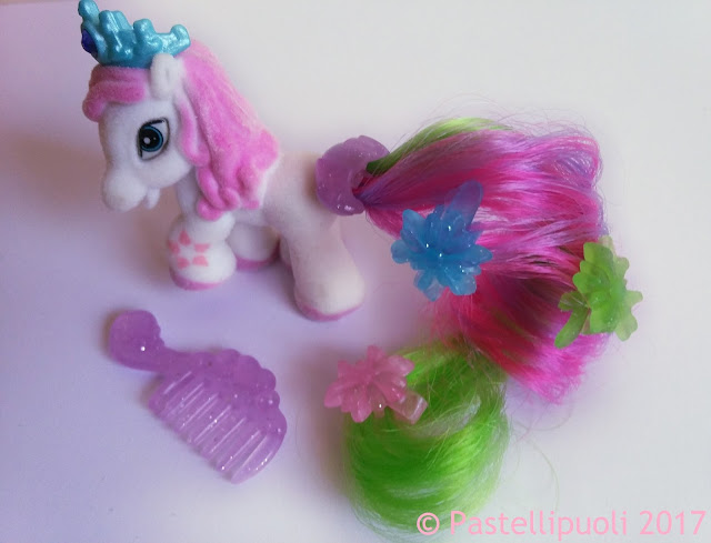 Dracco Filly Royale poni pony prinsessa / princess / Prinzessin Snow 2017 accessories