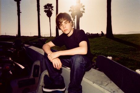 justin bieber facebook pics. While Justin Bieber had taken