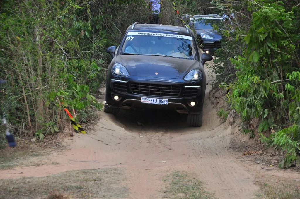 Porsche Macan và Cayenne