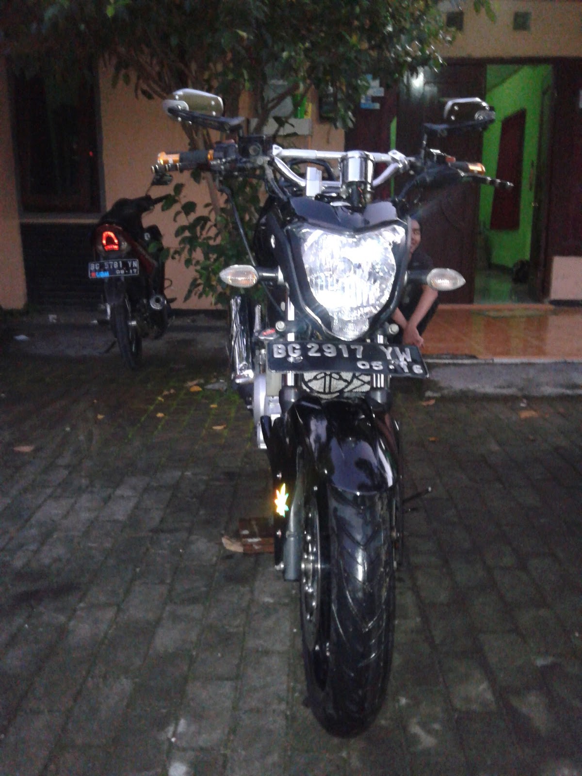 PADEPOKAN SINGO TARUNG: standar modif yamaha vixion 2011