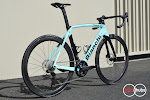 Bianchi Oltre XR4 Disc Shimano Ultegra R8170 Dir Aivee R45 Road Bike at twohubs.com