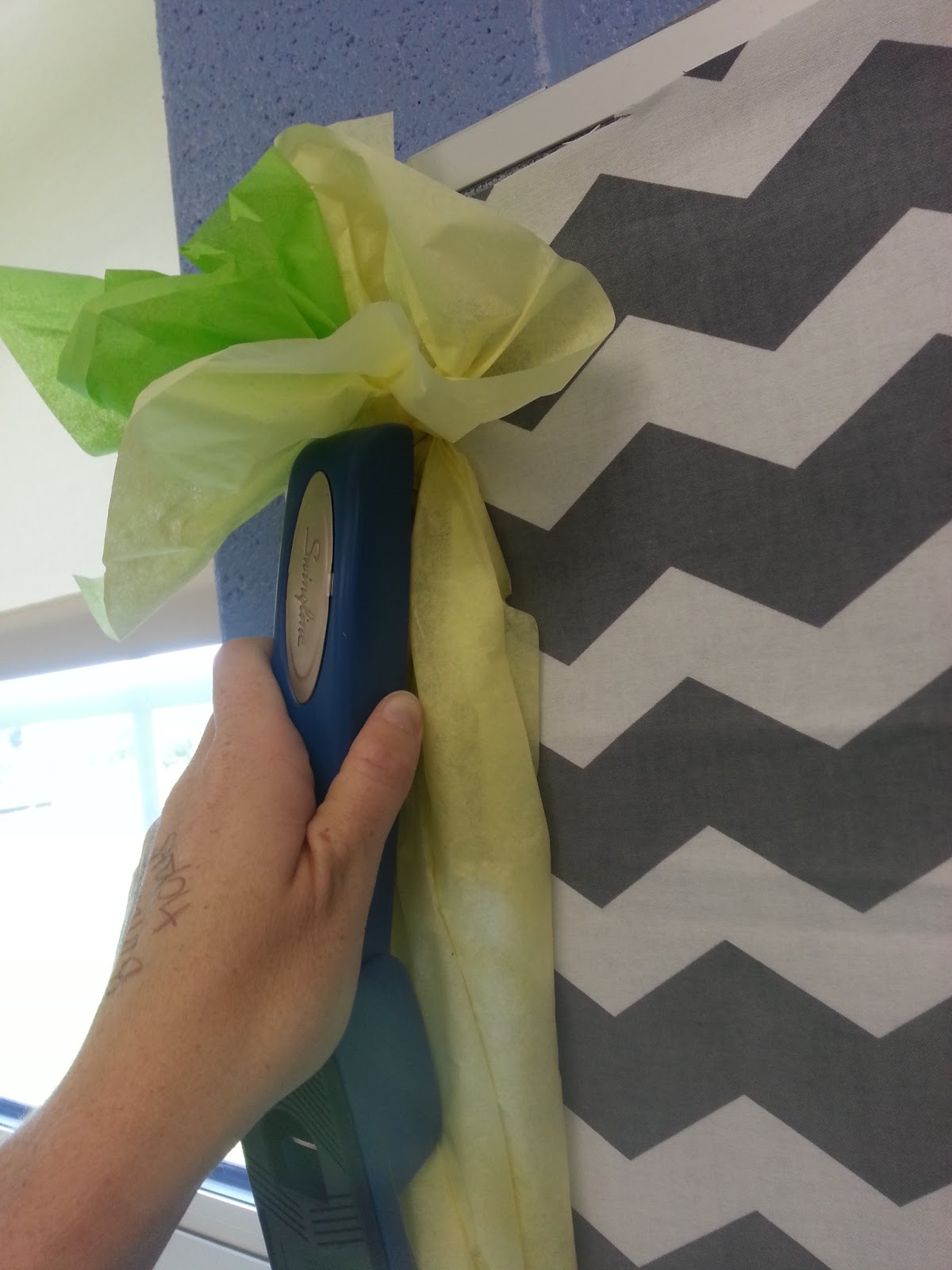 Second Grade Nest: Fancy Tissue Paper Bulletin Board Border