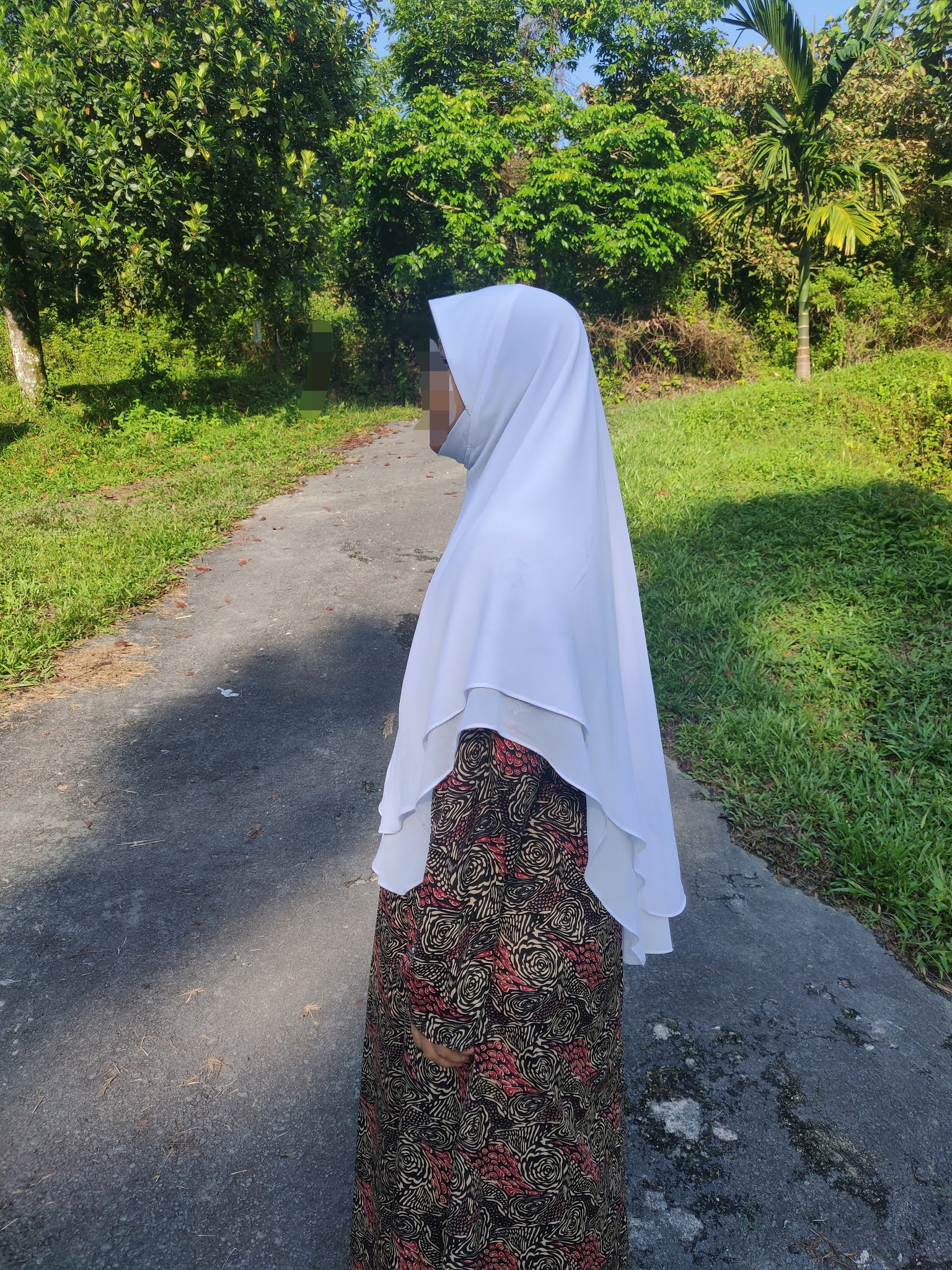  TUDUNG  LABUH  XL BERDAGU HITAM PUTIH BLOG CIK ASTER 