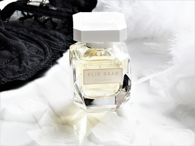 avis Le Parfum In White de Elie Saab, le parfum elie saab, in white elie saab, parfum femme sensuel été, blog parfum, fragrance review, perfume review, nouveau parfum elie saab, cosma parfumerie, parfum pas cher