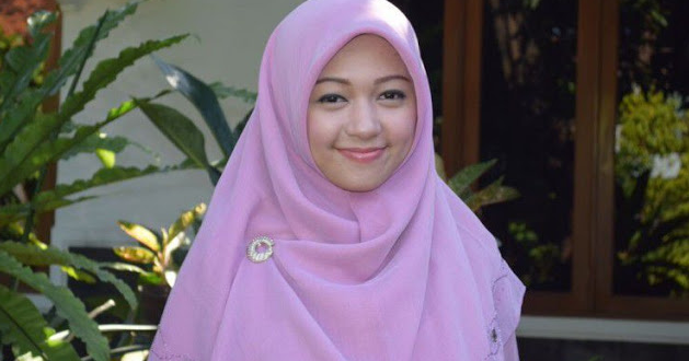 Mempunyai Wajah Cantik Dan Hati Cantik, Gadis Berhijab Ini Berdayakan Mantan Penderita Kusta