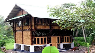 rumah bambu kombinasi batu bata