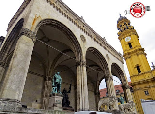 Munich - Feldherrnhalle en Odeonsplatz