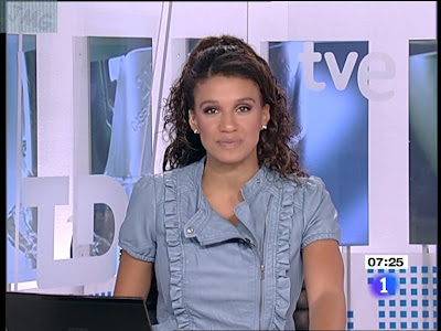 DESIREE NDJAMBO, Chaqueta de cuero, Guapisima (21.09.10)