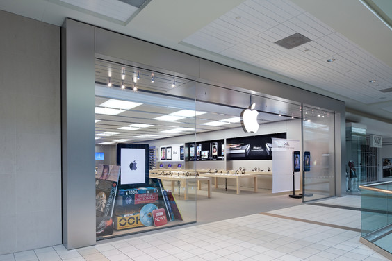 Apple Store Upper Canada Mall