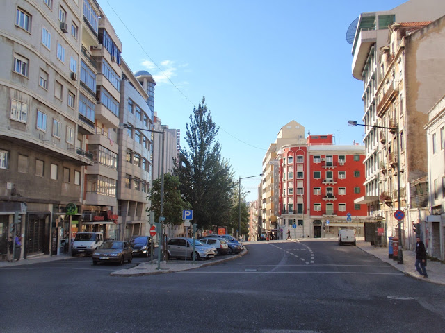 Resultado de imagem para Avenida do Duque de Loulé anos 60