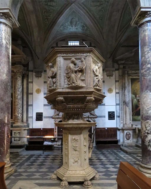 arble pulpit by Donato Benti and Lorenzo Stagi, Collegiate Church of San Martino, Piazza Duomo, Pietrasanta