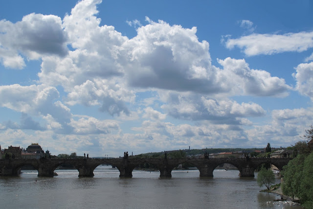 Praag : ( aan ) de Karlsbrug 