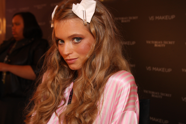 MODEL LOVE ABBEY LEE KERSHAW