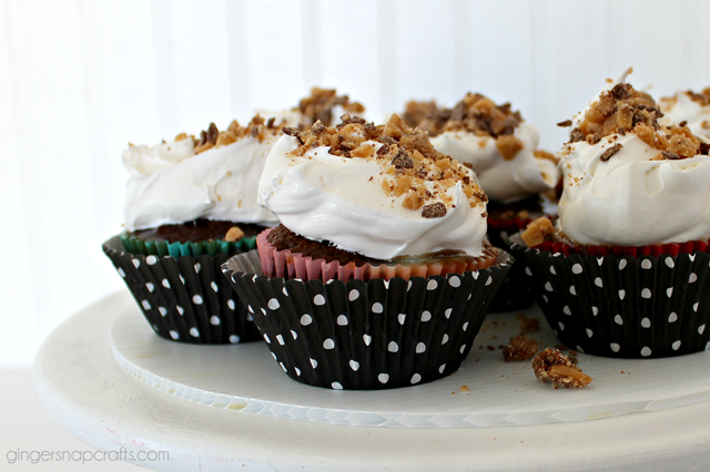 birthday cupcakes at GingerSnapCrafts.com