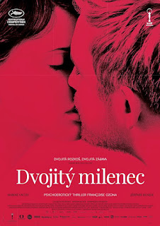 DVOJITY MILENEC. Cartel de la República Checa. EL AMANTE DOBLE. L'amant double. 2017. Francia, Bélgica. Dirección: François Ozon. Reparto: Marine Vacth, Jérémie Renier, Jacqueline Bisset, Myriam Boyer, Dominique Reymond, Fanny Sage, Jean-Édouard Bodziak, Antoine de La Morinerie, Jean-Paul Muel, Keisley Gauthier, Tchaz Gauthier, Clemence Trocque, Guillaume Le Pape, Benoît Giros.