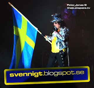 Alice Cooper med Sveriges flagga