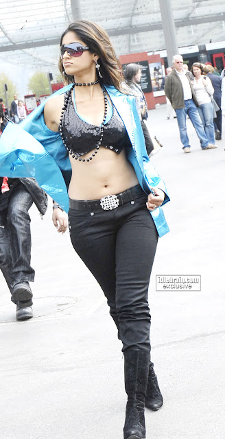 Actress Ileana Hot Navel Show Photos