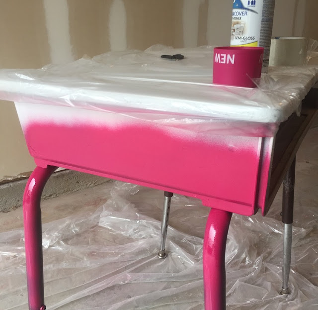 How to Makeover an Old School Desk with Spray Paint #DIY