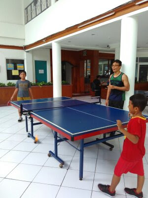 kolam renang villa meruya