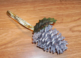 Glitter pinecone ornaments 1