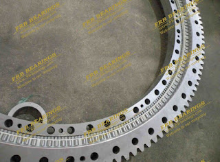  Slewing bearings 