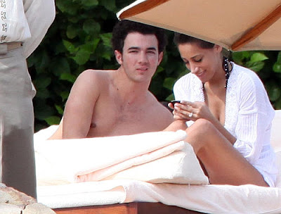 kevin jonas smoking