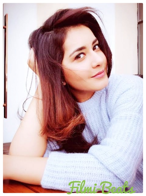 Rashi Khanna wallpapers & Biography