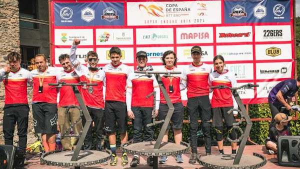 Victoria de Natalia Menéndez y Edgar Carballo en el 12ª Súper Enduro Arfa