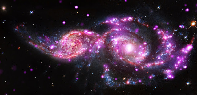 Interacting Galaxies NGC 2207 • IC 2163