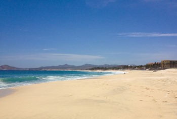 beach view walking to Dreams (1 of 1)