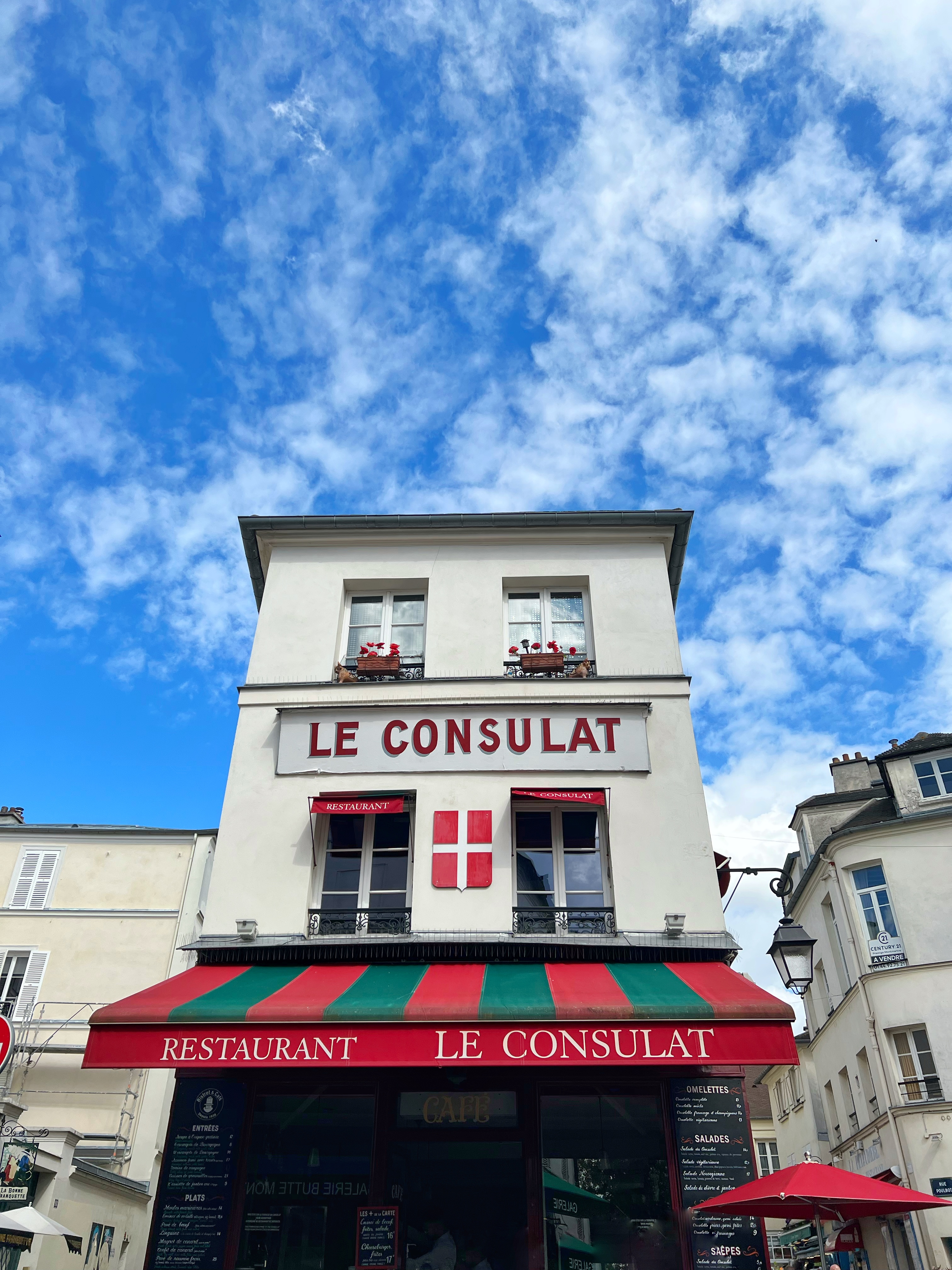Adrienne Nguyen_Le Consulat_explore montmartre_paris