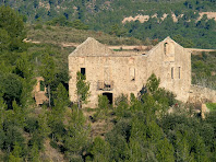 Cal Marianó des de la carretera de Castellnou de Bages