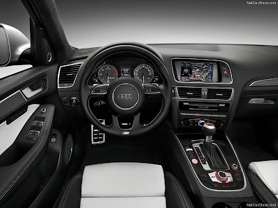 Audi-SQ5_TDI_2013_interior