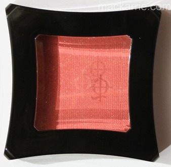 c_SophiePowderBlusherIllamasqua1