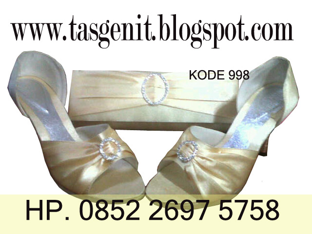 Tas Pesta dan Sepatu Sandal Pesta Kuning Gesper (KODE 998)