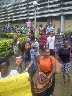  UNILAG Students Hold Protest, Shut Down School Over School Fees Hike (See Photos)