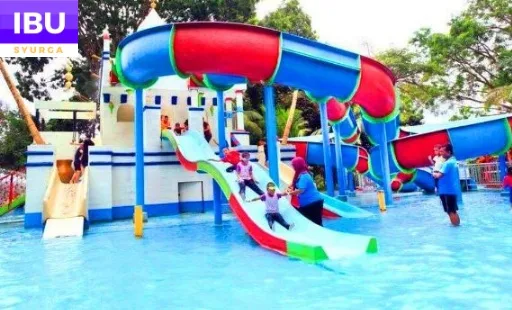 A Famosa Resort Hotel water theme park