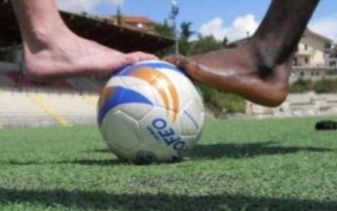 Favorivano l’immigrazione illegale di giovani africani per inserirli nel mondo del calcio: 4 misure cautelari